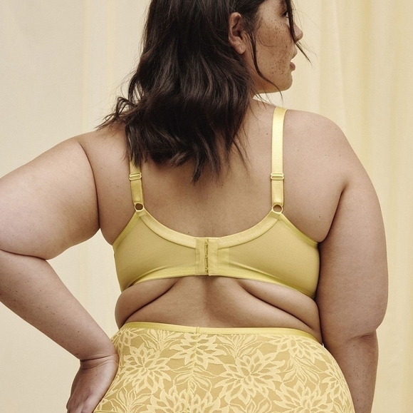 48 DDD • Déesse Collection • All-Over Lace Underwire Bra - Picture 3 of 4